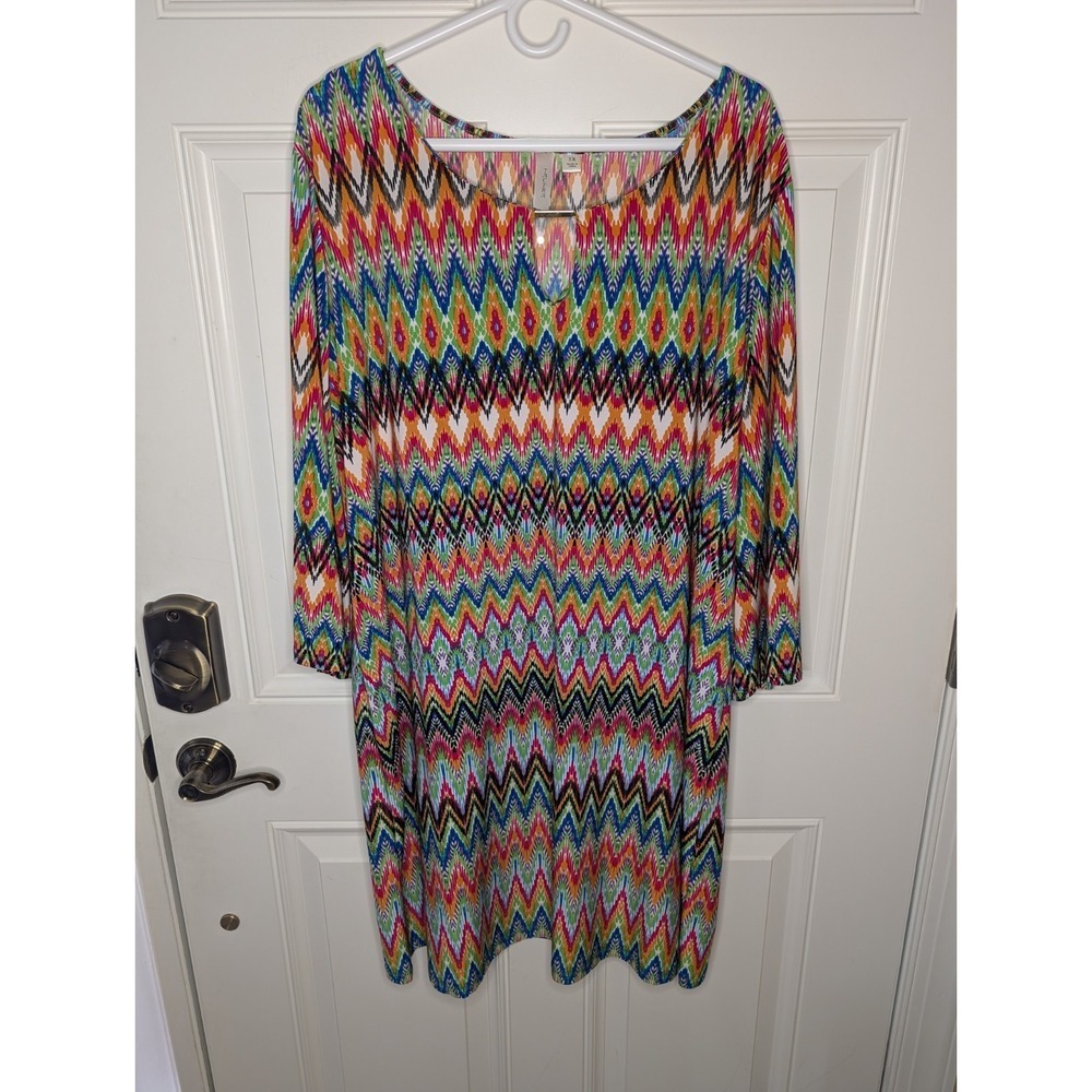 Tacera Women's Dress Size 3X Multi Colored Chevron Stripe Stretchy Keyhole EUC - Picture 2 of 7